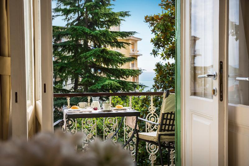 Remisens Villa Elsa Ловран Экстерьер фото